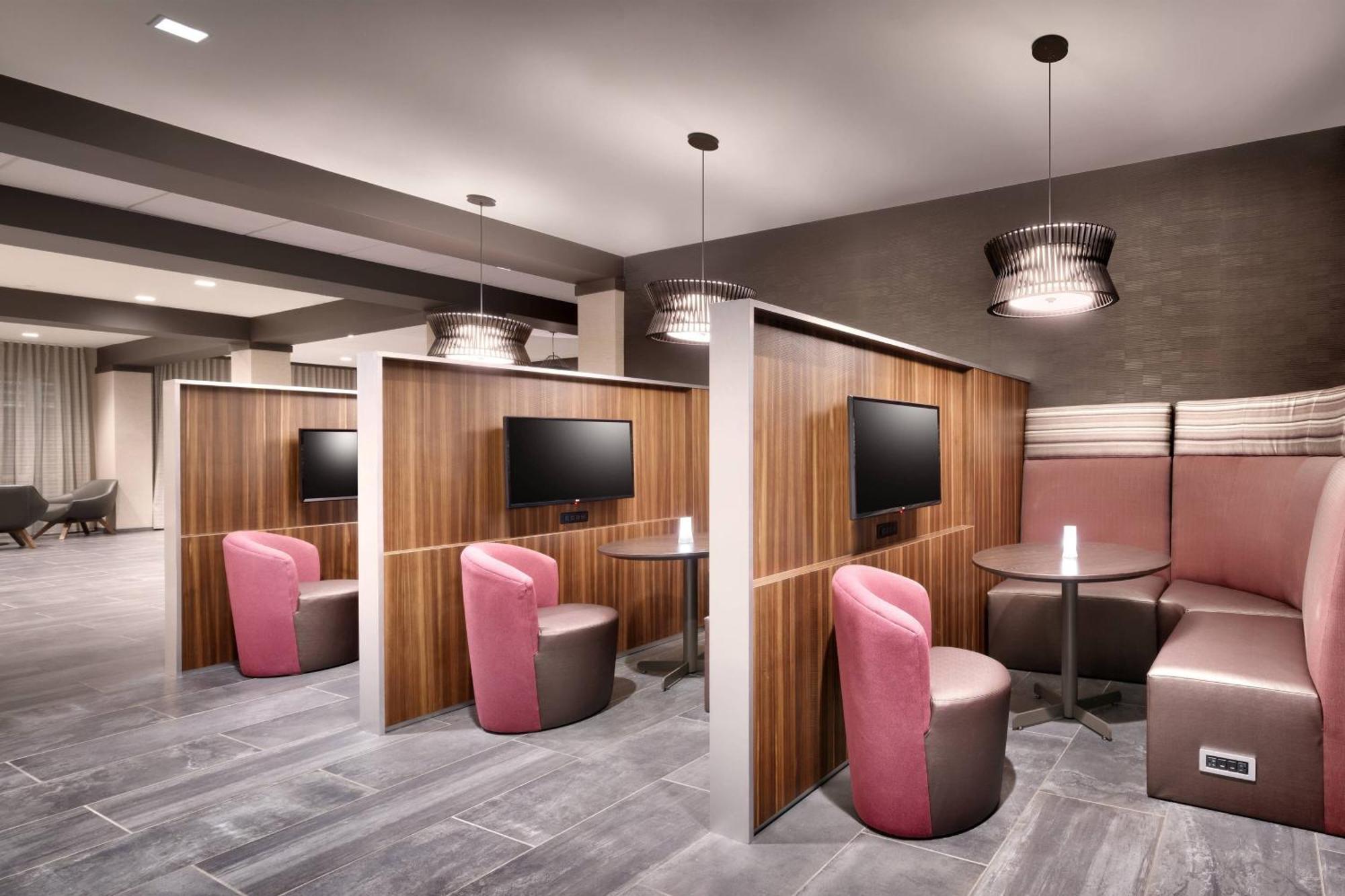 Courtyard By Marriott Atlanta Duluth Downtown Hotel Екстериор снимка
