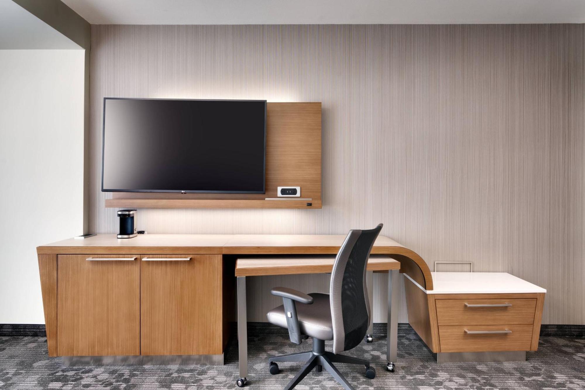 Courtyard By Marriott Atlanta Duluth Downtown Hotel Екстериор снимка