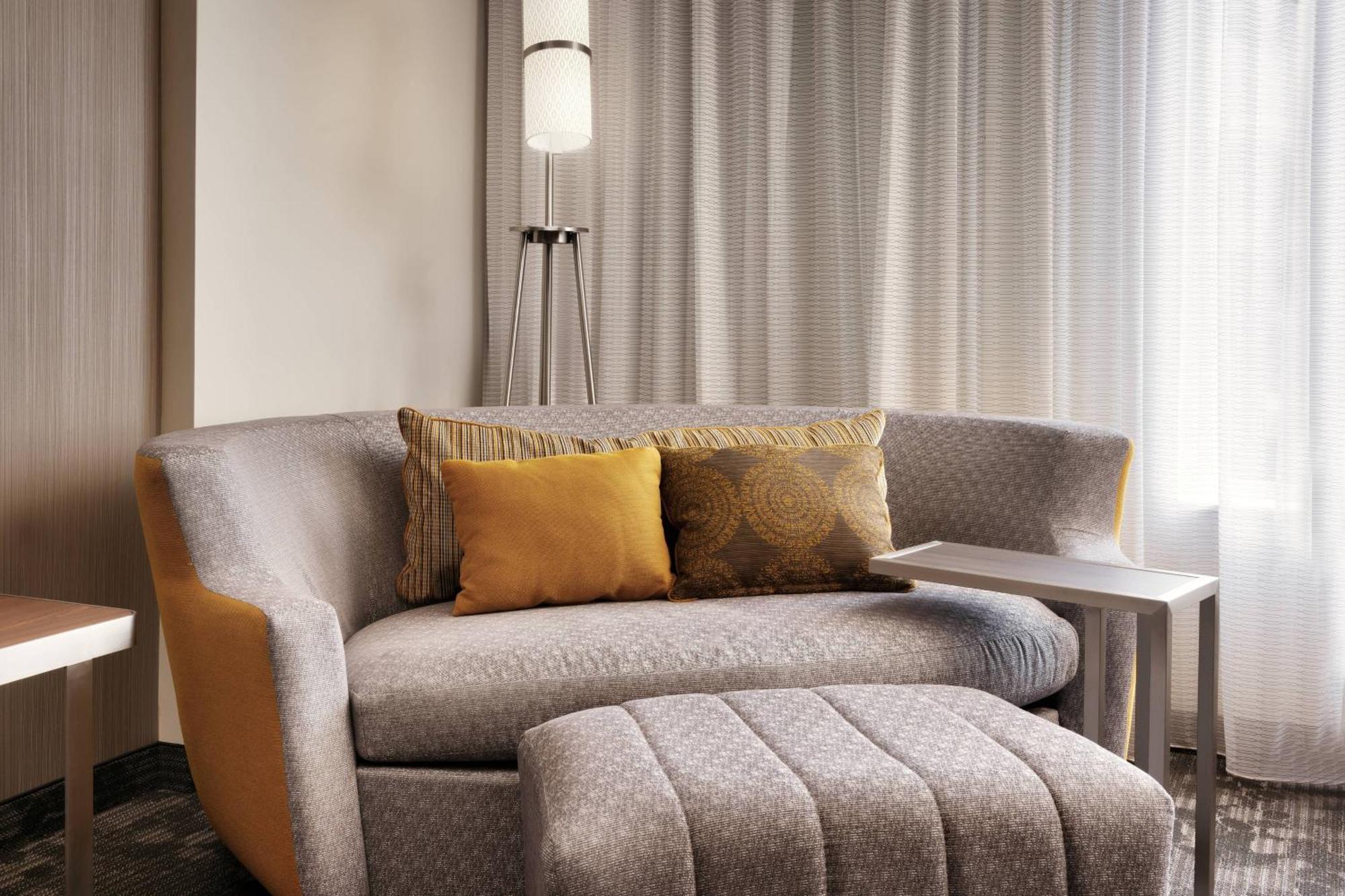 Courtyard By Marriott Atlanta Duluth Downtown Hotel Екстериор снимка