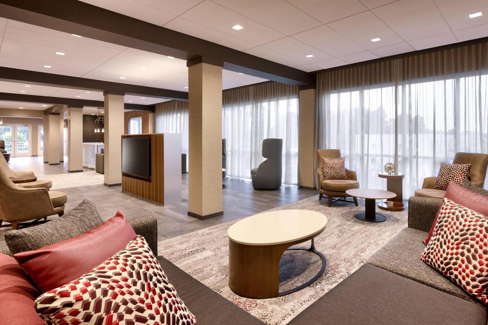 Courtyard By Marriott Atlanta Duluth Downtown Hotel Екстериор снимка